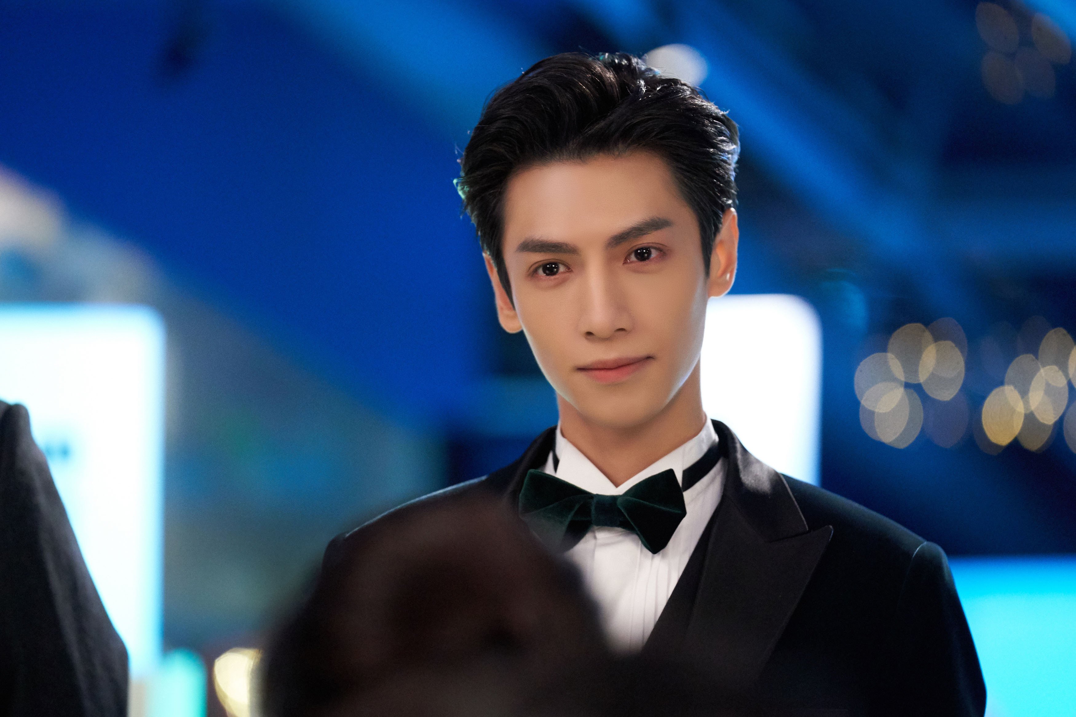 比赛前球员完成专项激活训练提升比赛状态进入节奏更快，球队赛前鼓励方式